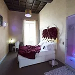 Magenta Pantheon Navona רומא