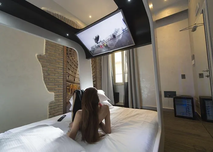 Magenta Pantheon Navona 4*