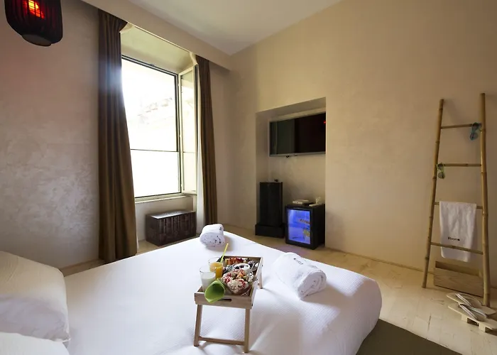 Magenta Pantheon Navona Рим